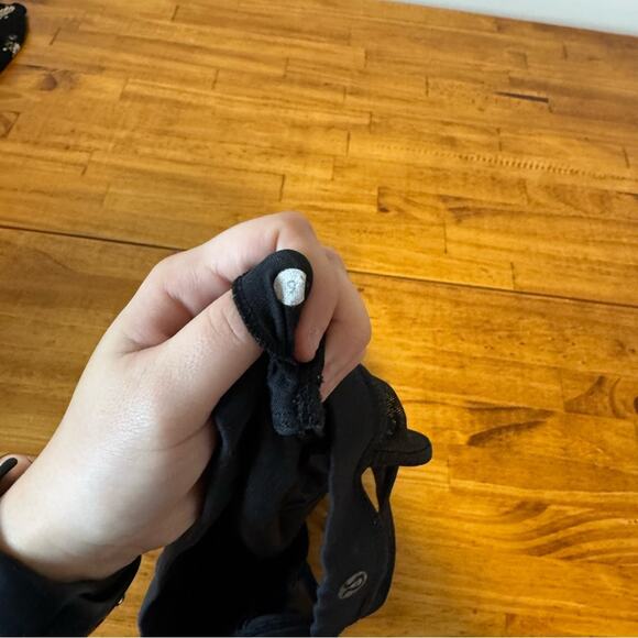 Lululemon Meesh Bra Black Mesh Keyhole Racerback Size 6 - Picture 6 of 6